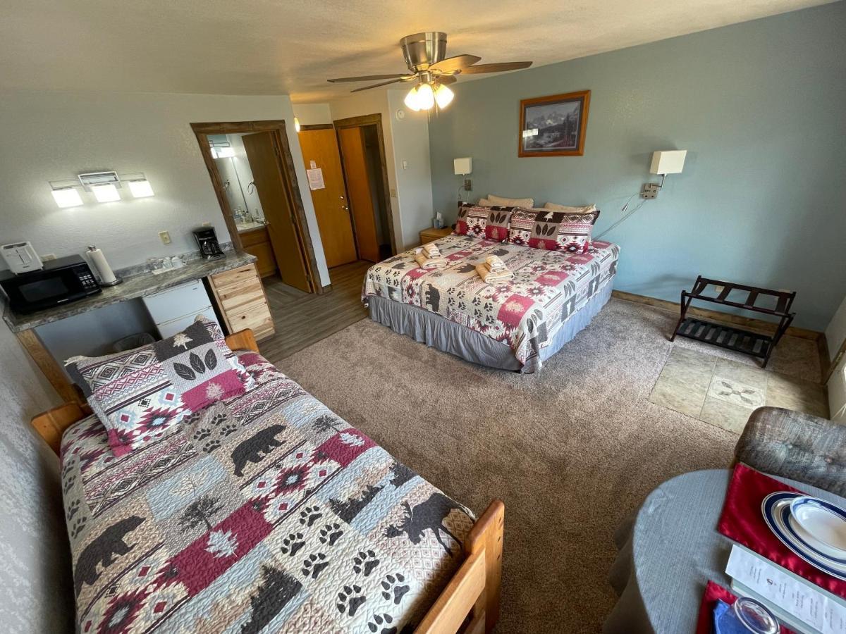הילי Denali Lakeview Inn מראה חיצוני תמונה